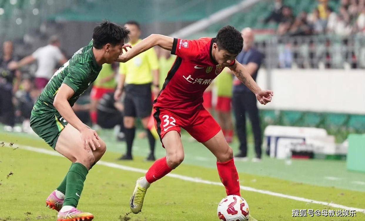 pg欧联赛程吃紧，上海海港转会期更衣室发声，气氛紧张，高层口径保持一致的简单介绍